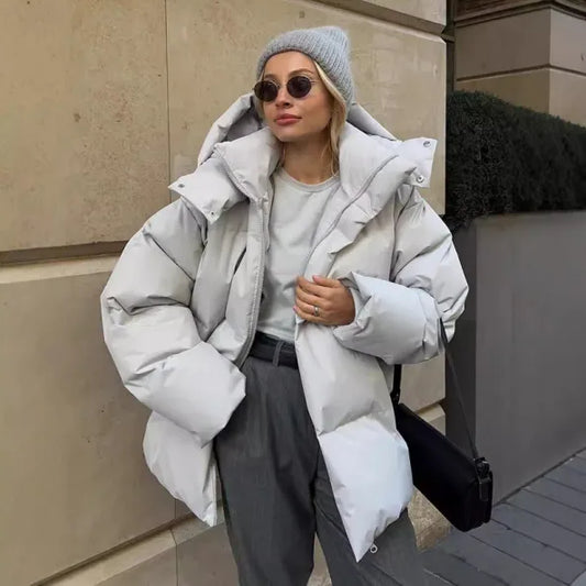 Women's Oversized Puffer Jacket - Quilted Water-Resistant Hooded Design - WinterEase White